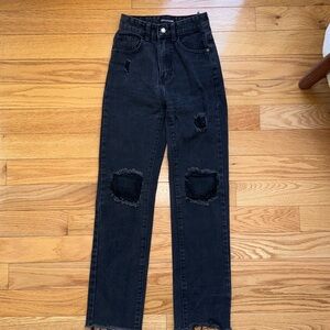 PrettyLittleThing • High Waisted Mom Distressed Denim Jeans Sz 2
